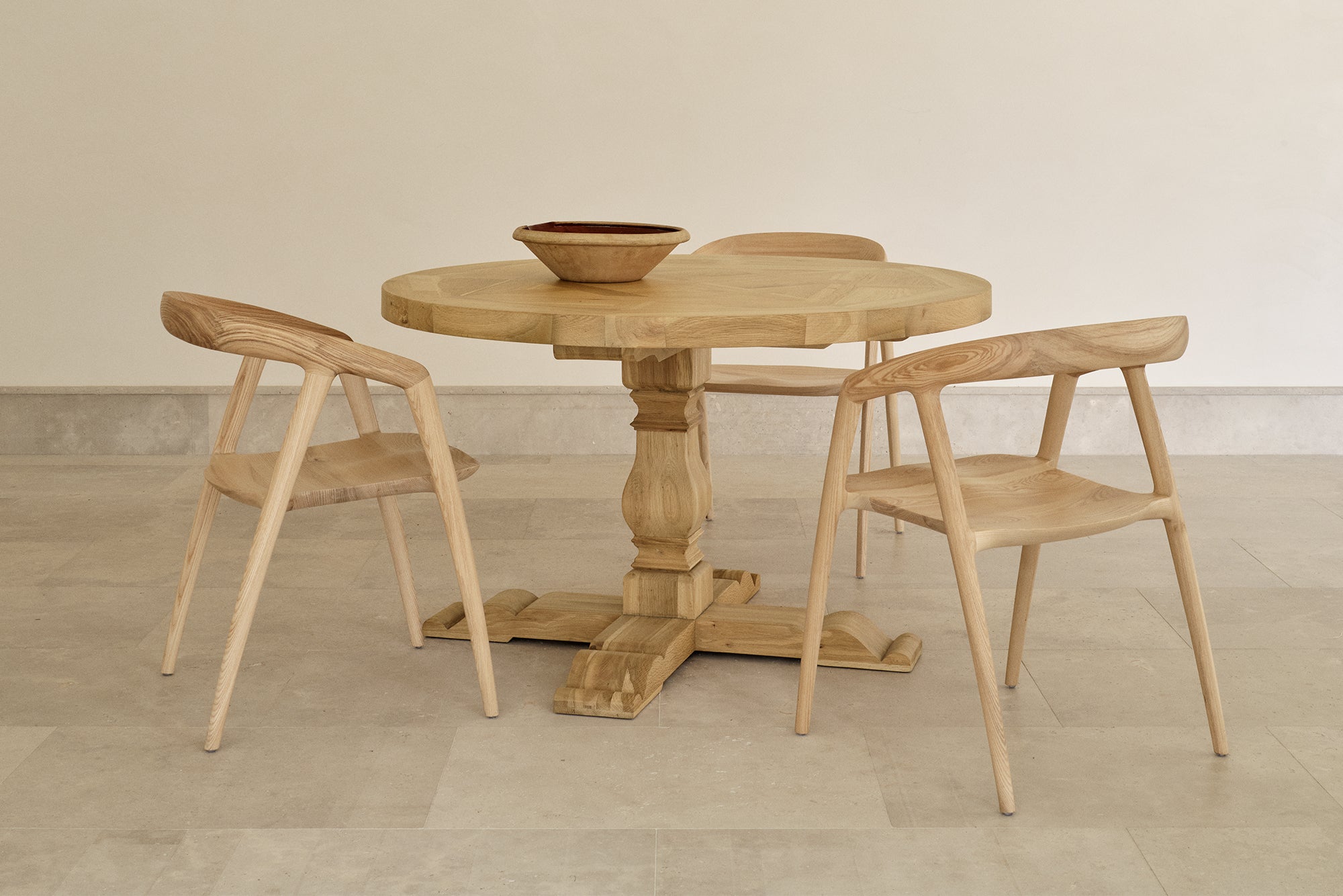 Florence Round Dining Table