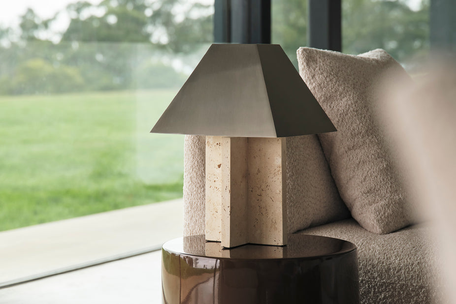 Zaha Travertine Lamp