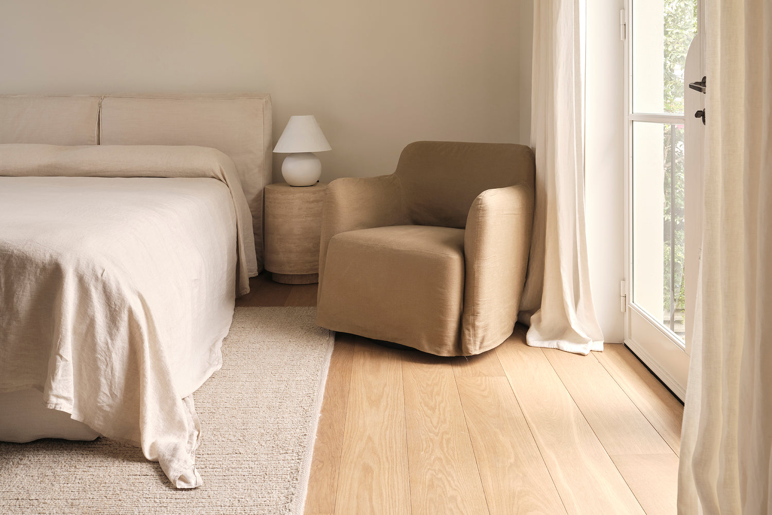 Tulla Swivel Armchair