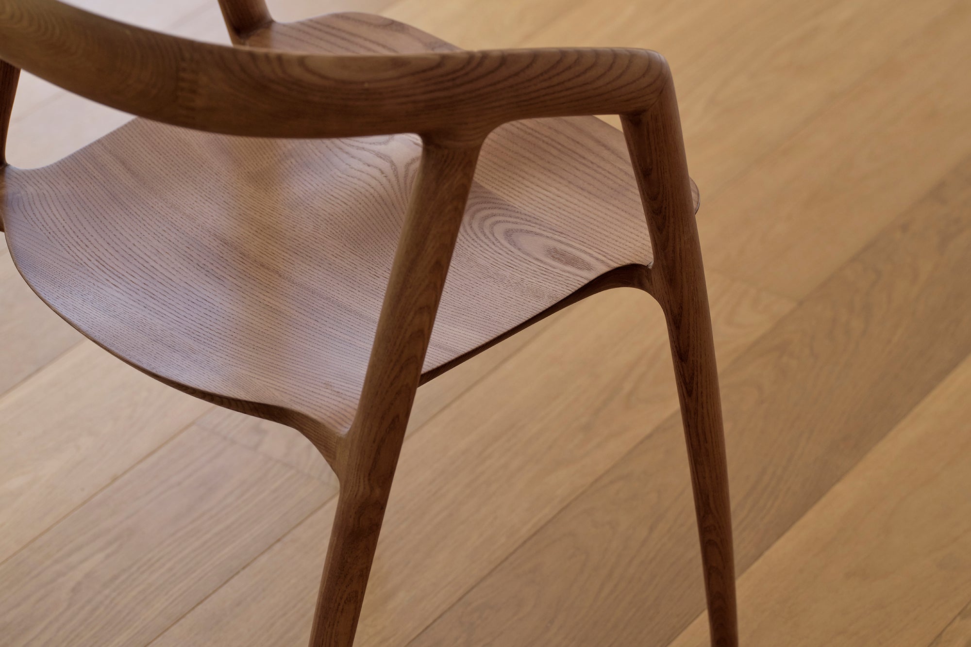 Caramel Maki Dining Chair