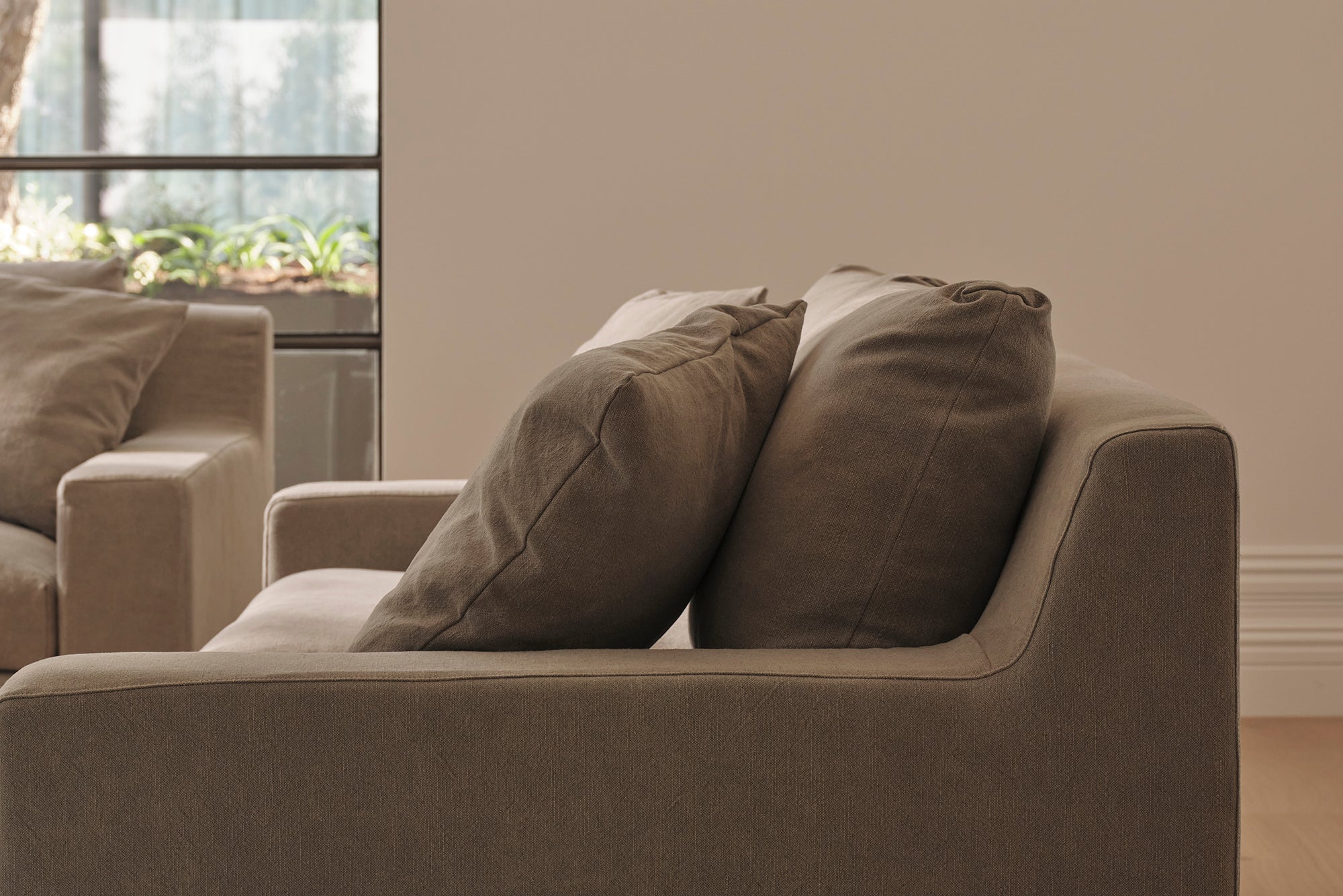 Bayer Sofa MCM House