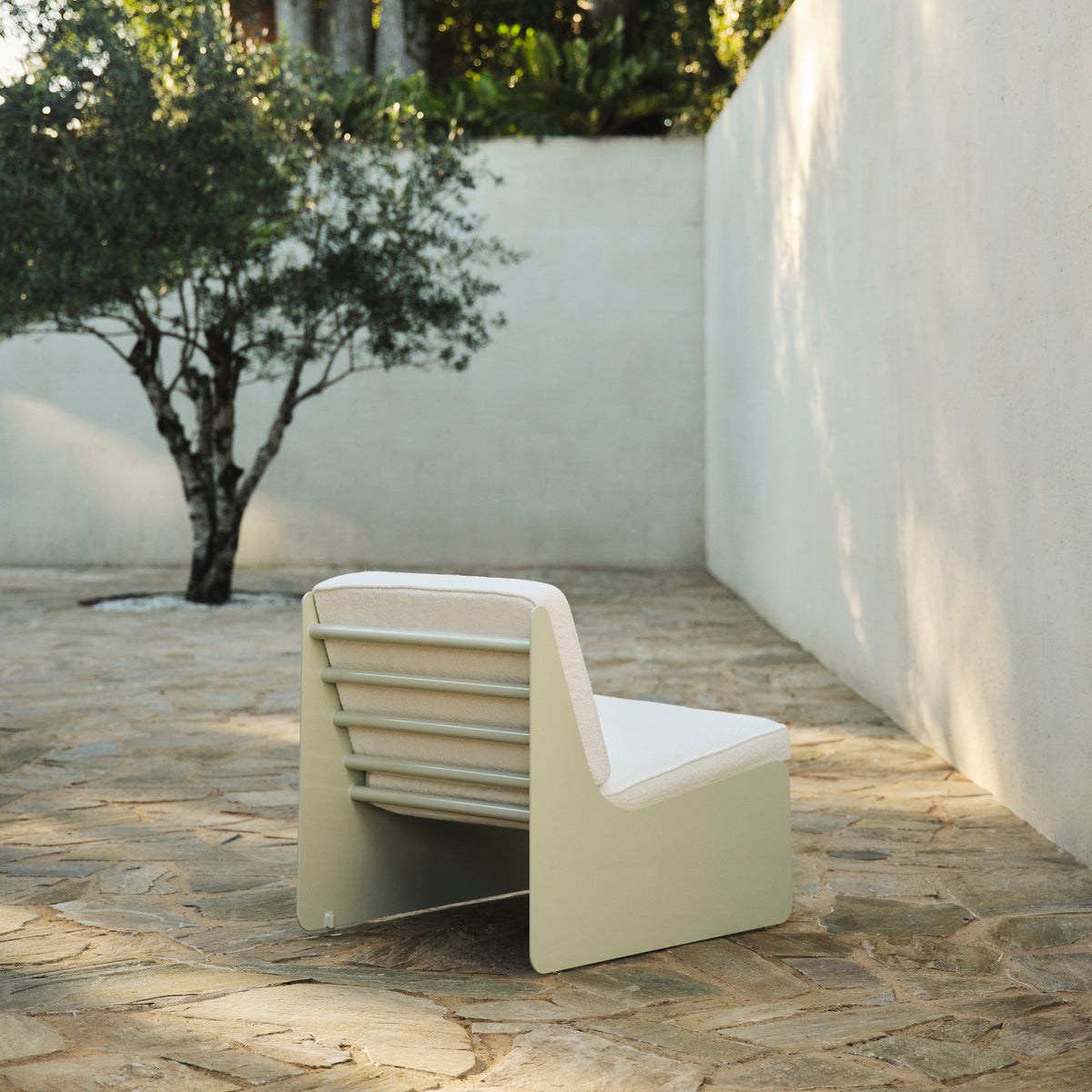 Outdoor Gloss Dougie Lounge Chair