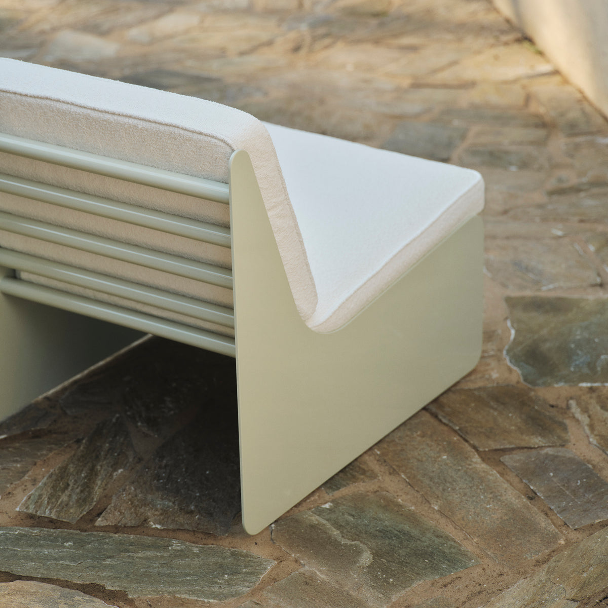 Outdoor Gloss Dougie Lounge Chair