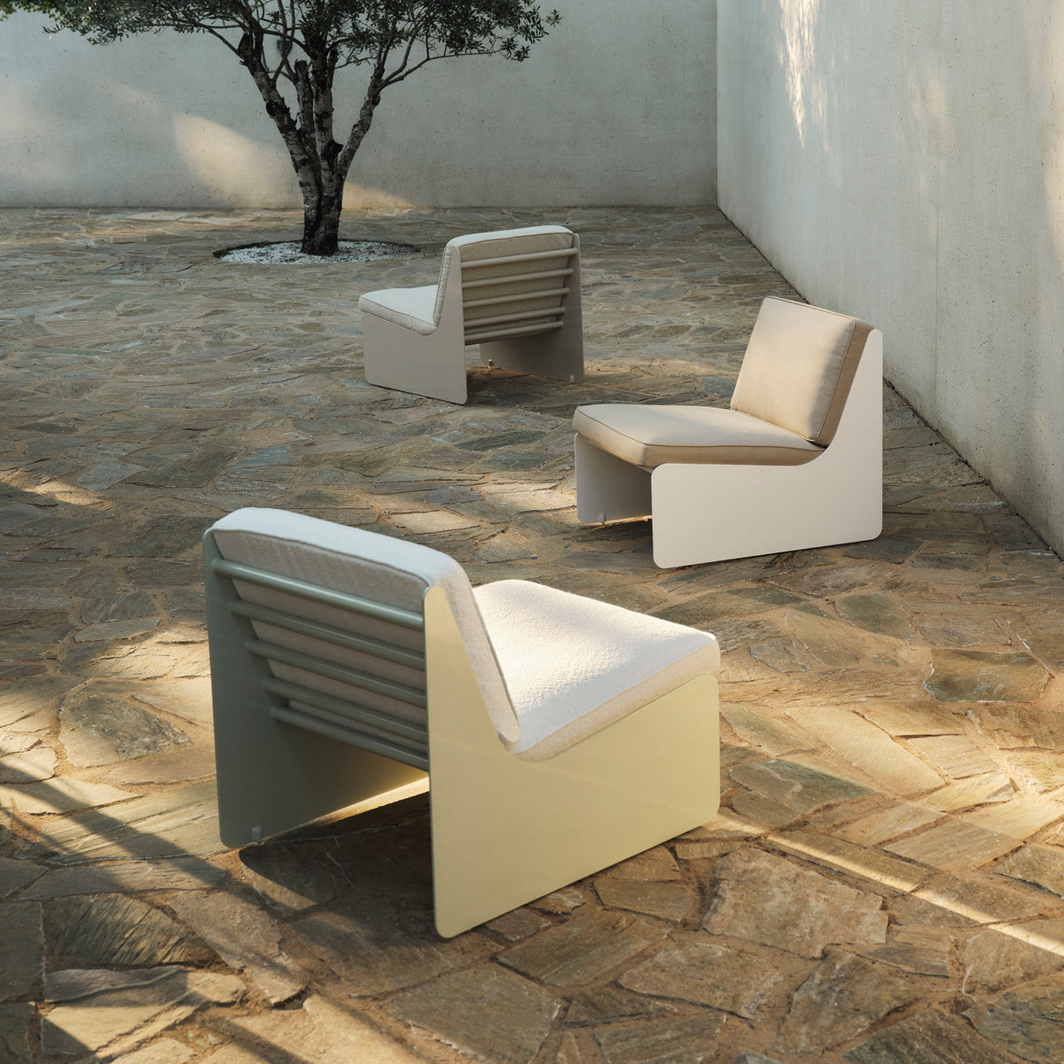 Outdoor Gloss Dougie Lounge Chair