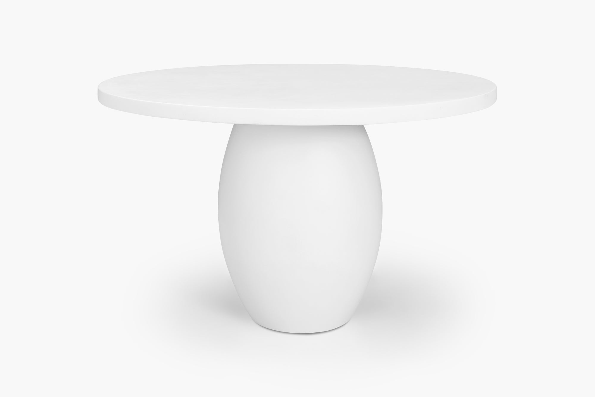 Olay Round Dining Table