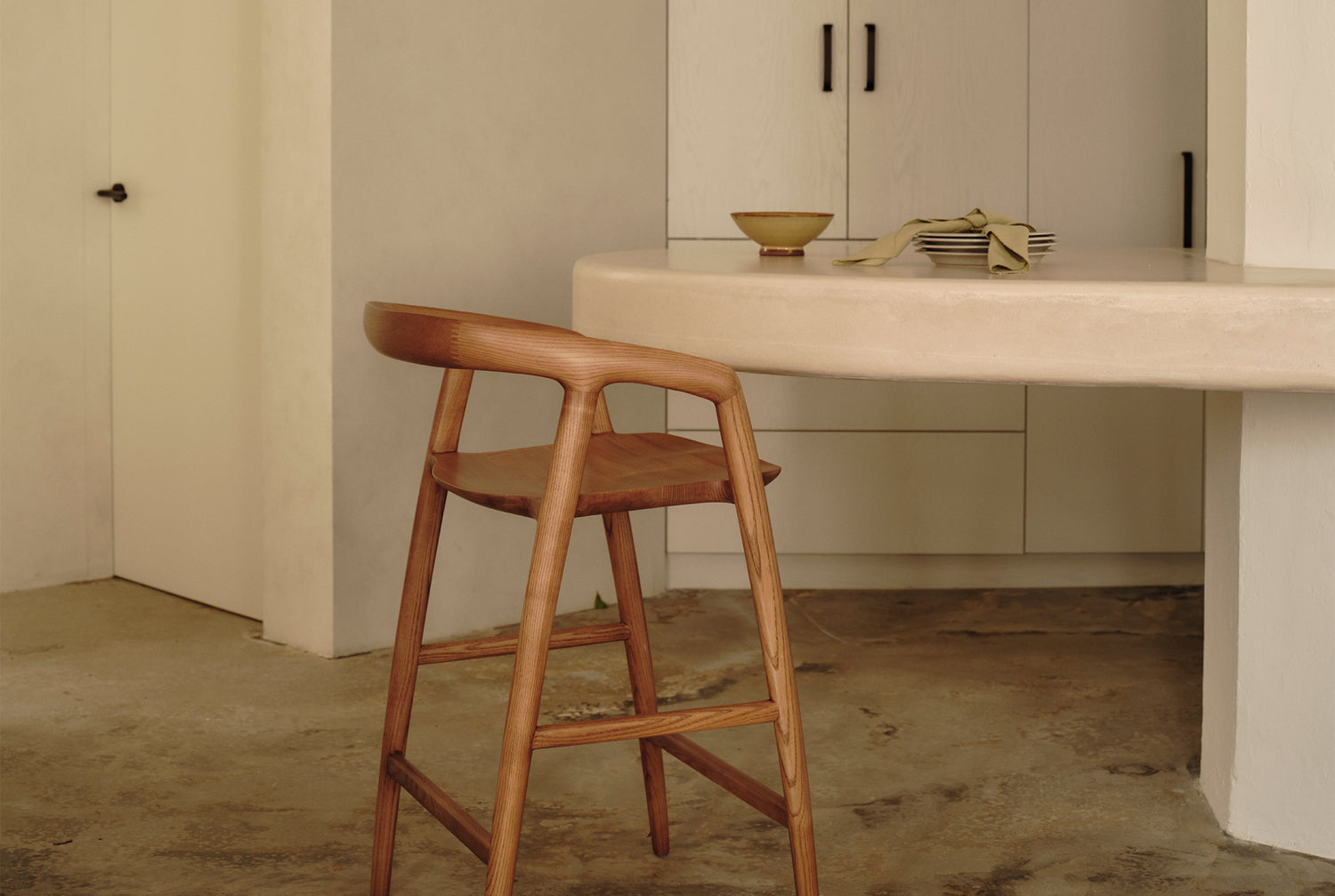 Maki Bar Stool
