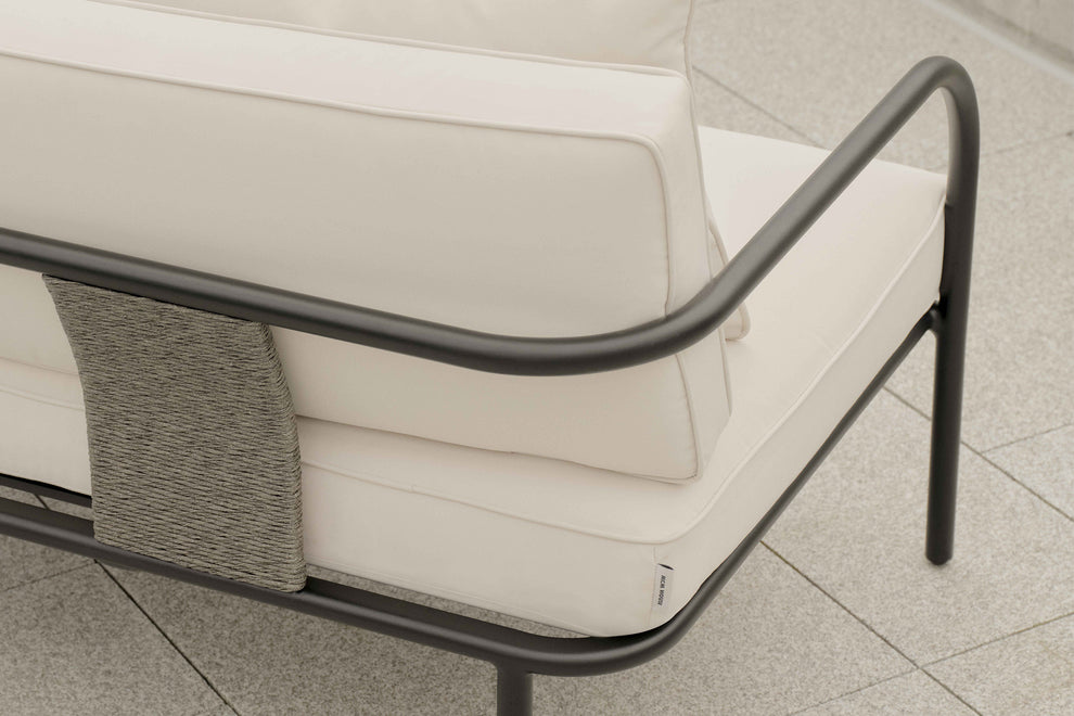 Outdoor Palm Lounge Chair