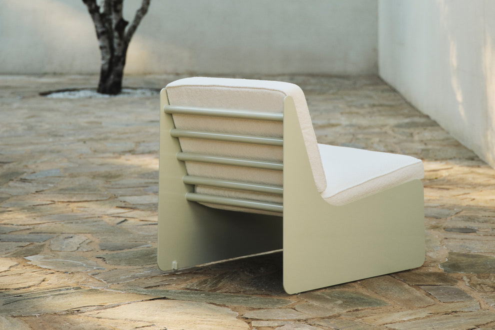 Outdoor Gloss Dougie Lounge Chair