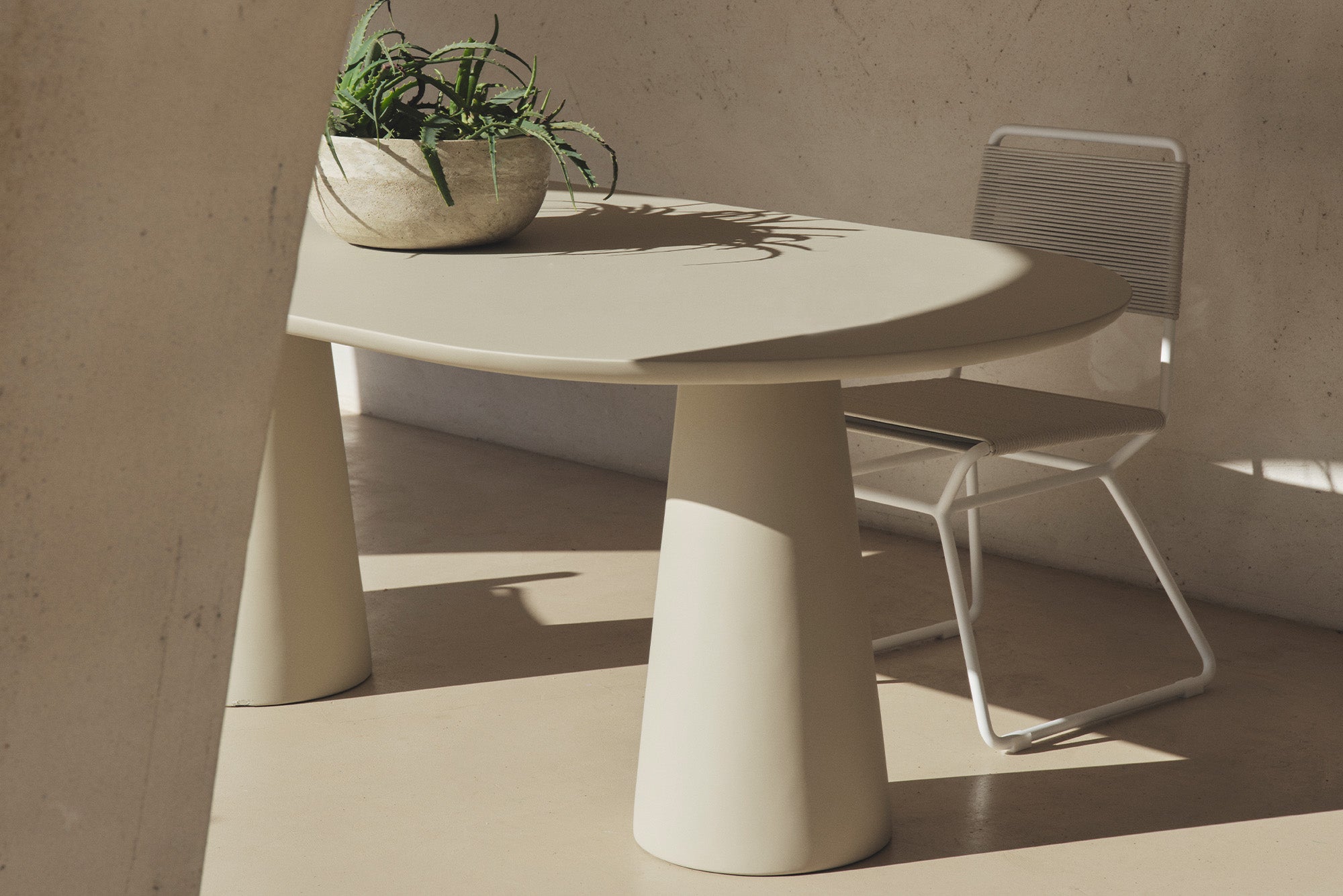 Kora Rectangular Dining Table