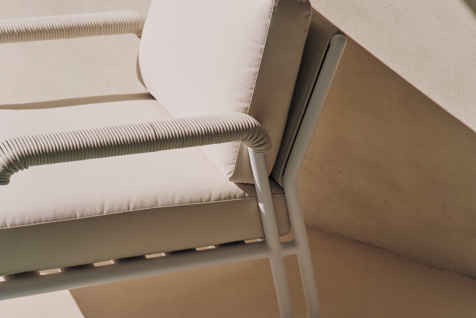 Outdoor Rodeo Lounge Chair