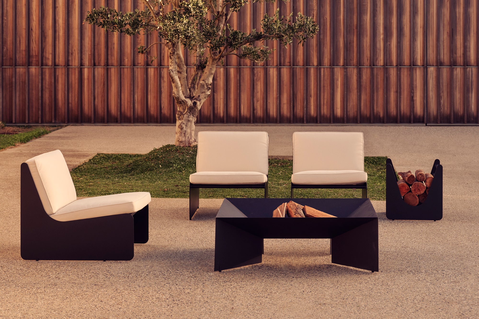 Outdoor Dougie Lounge Chair