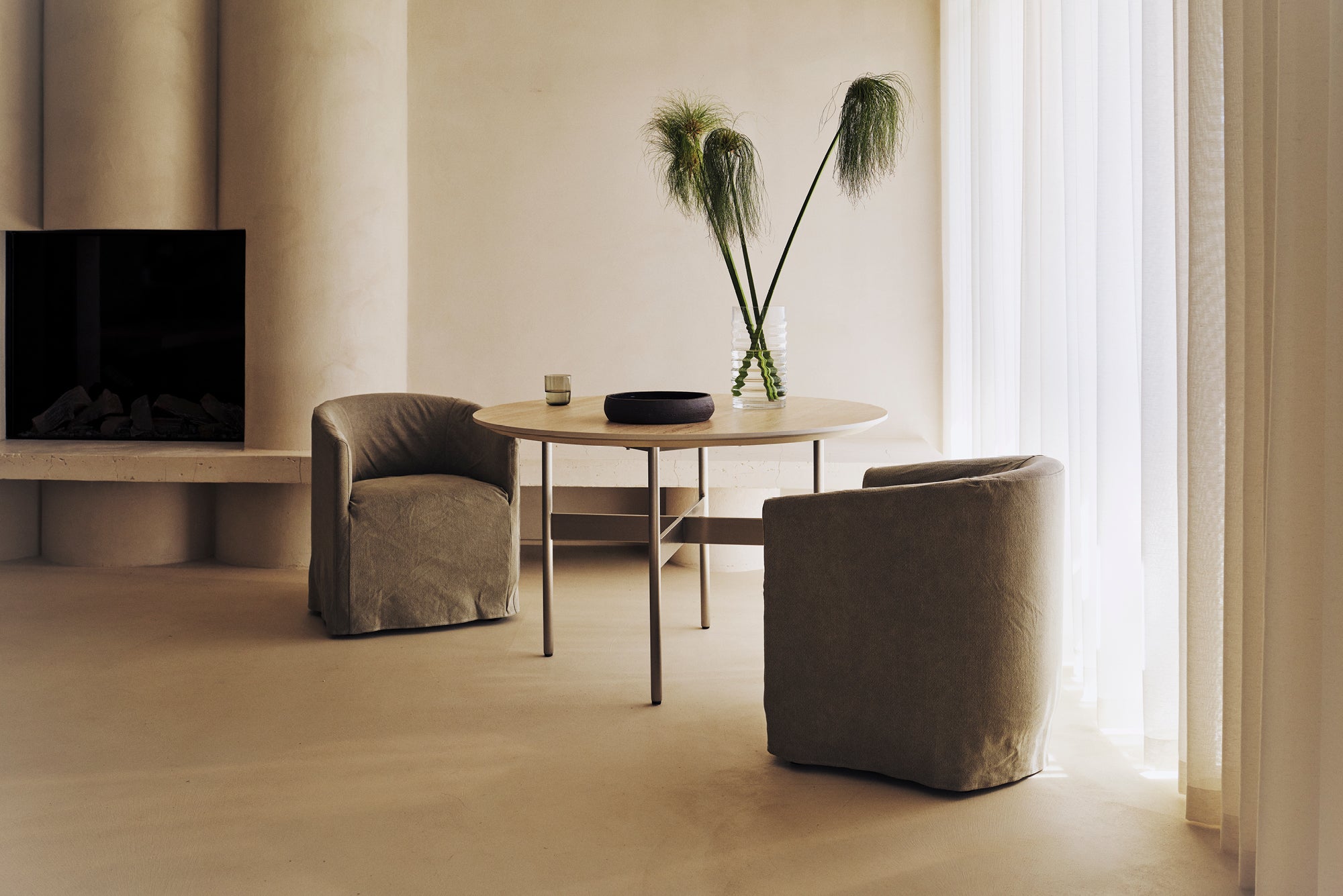Outdoor Maive Round Dining Table