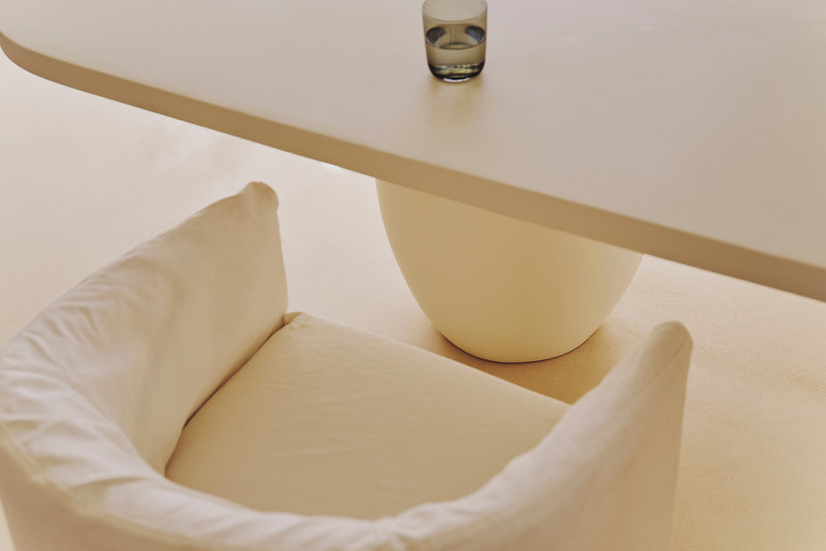 Olay Rectangular Dining Table