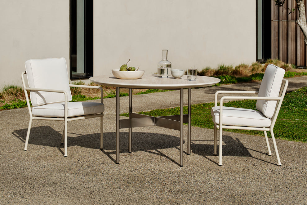 Outdoor Maive Round Dining Table