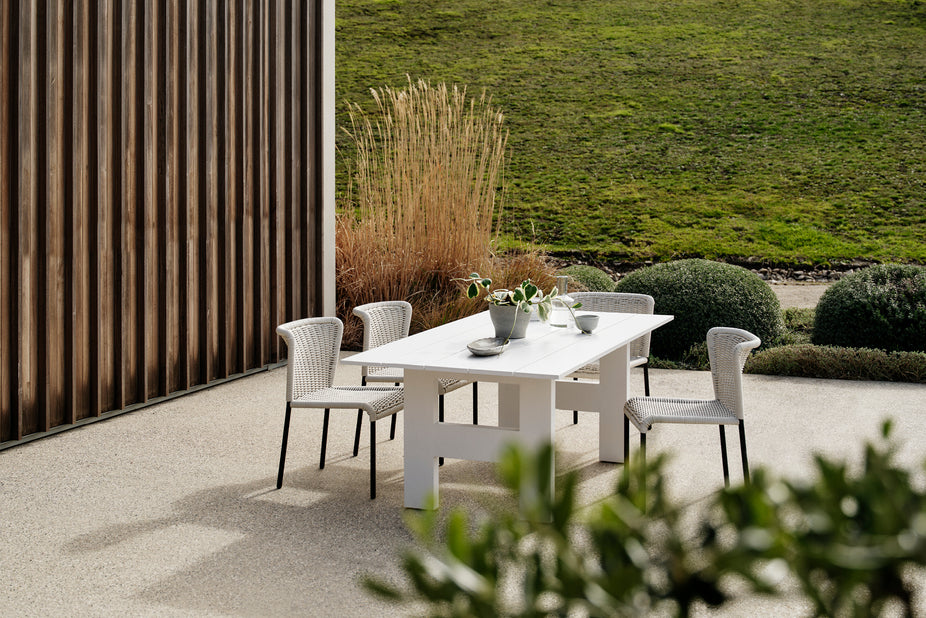 Outdoor Johnny Rectangular Dining Table