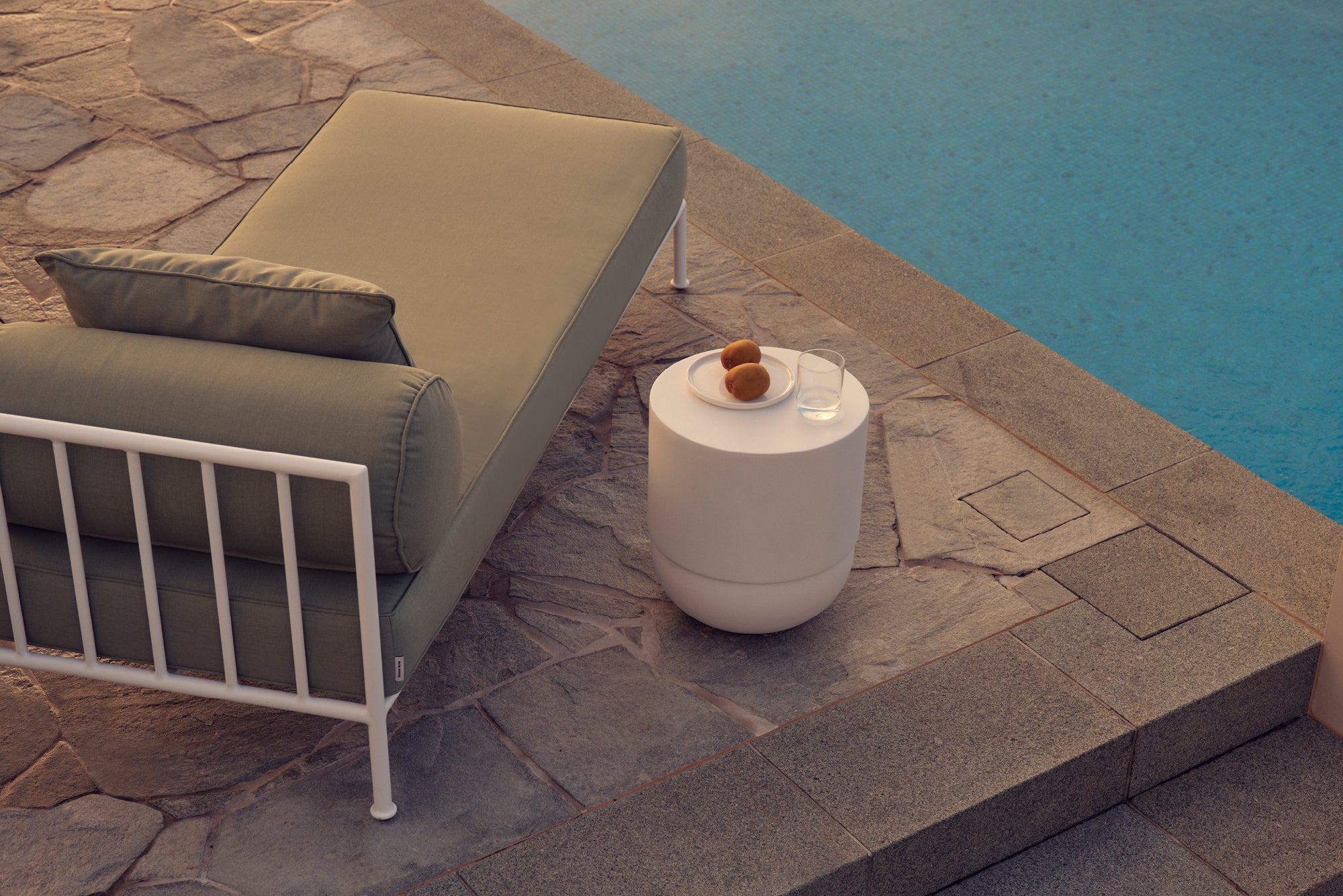 Outdoor Rowe Single Sun Lounge