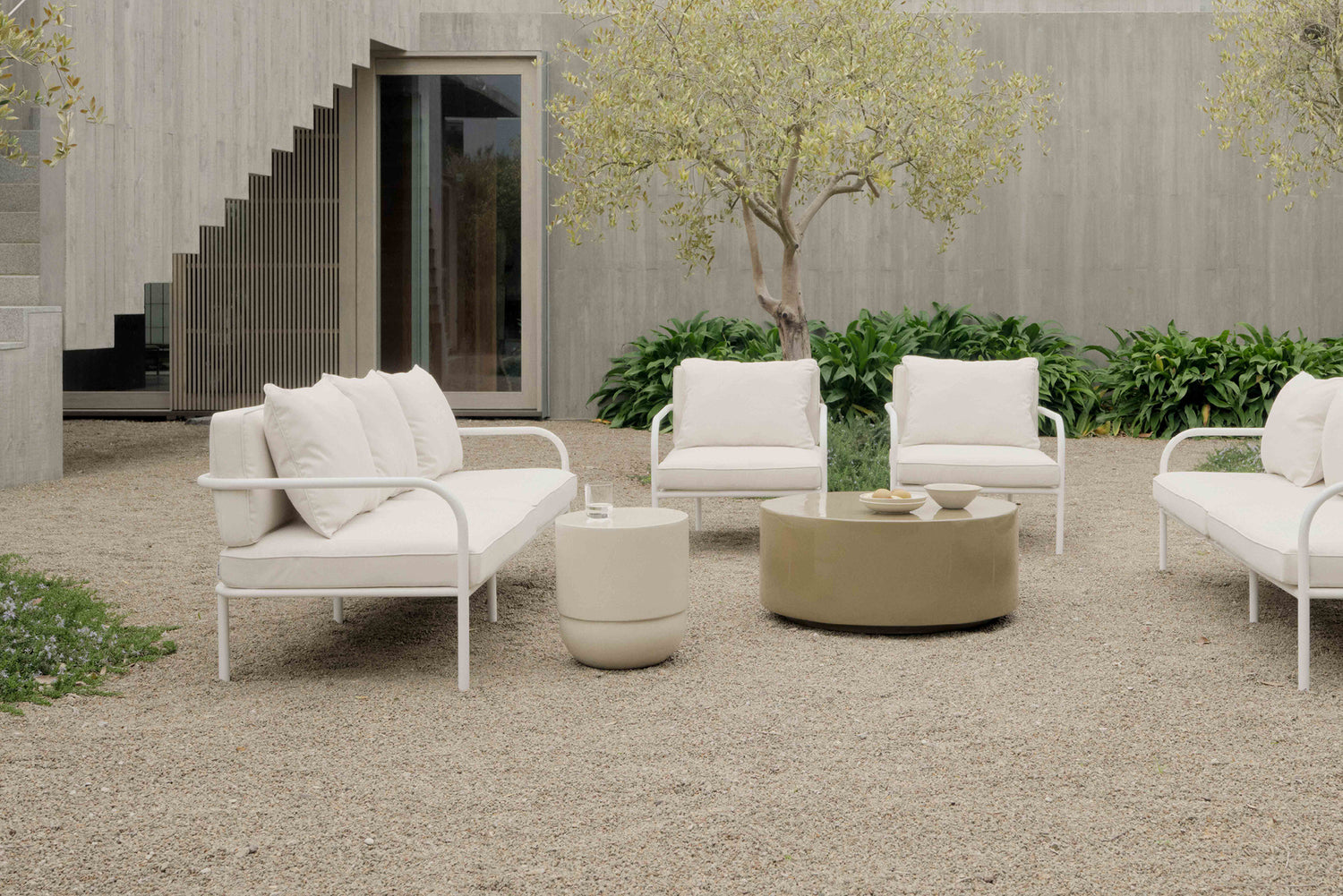 Outdoor Palm Lounge Chair