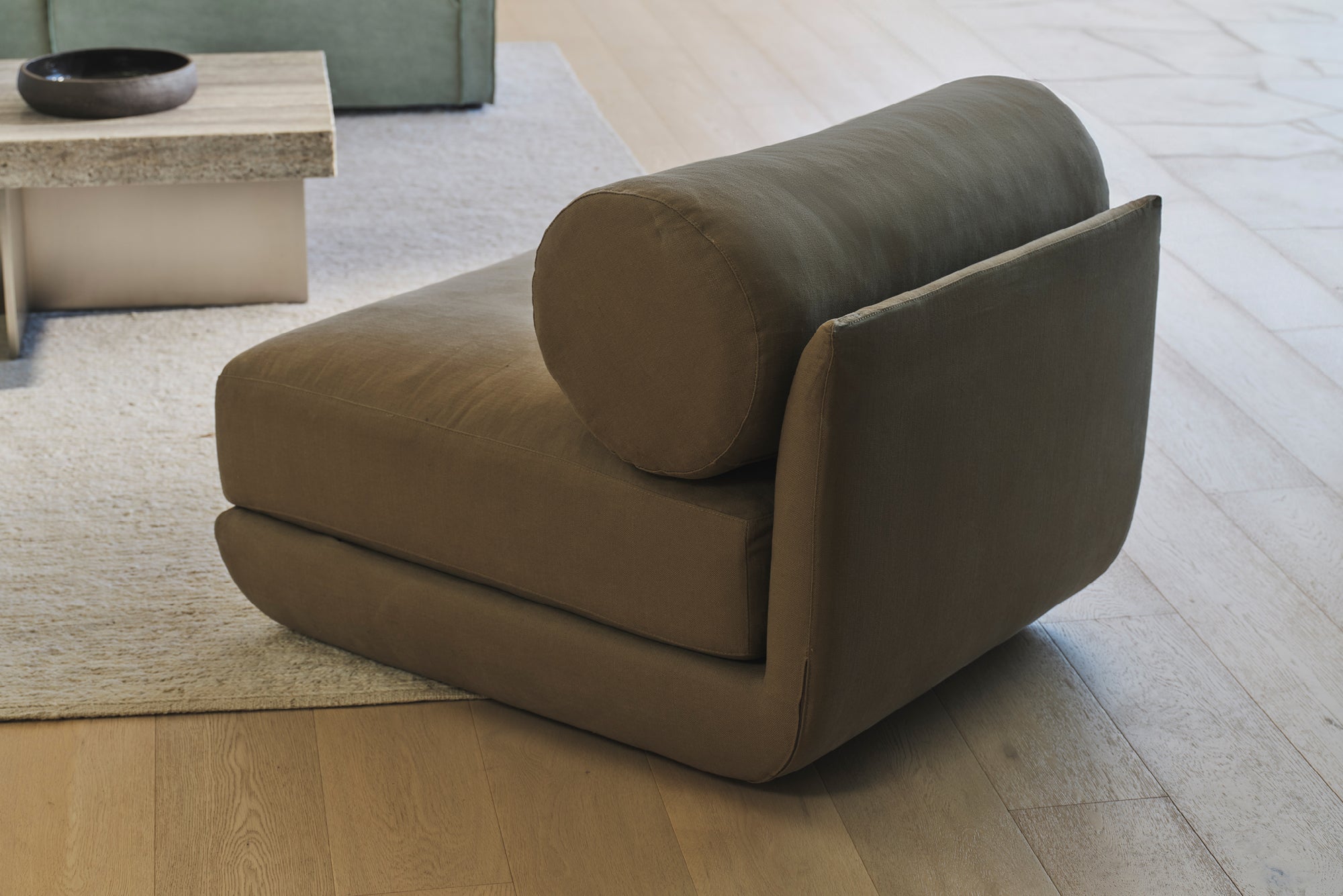 Belero Slipper Chair