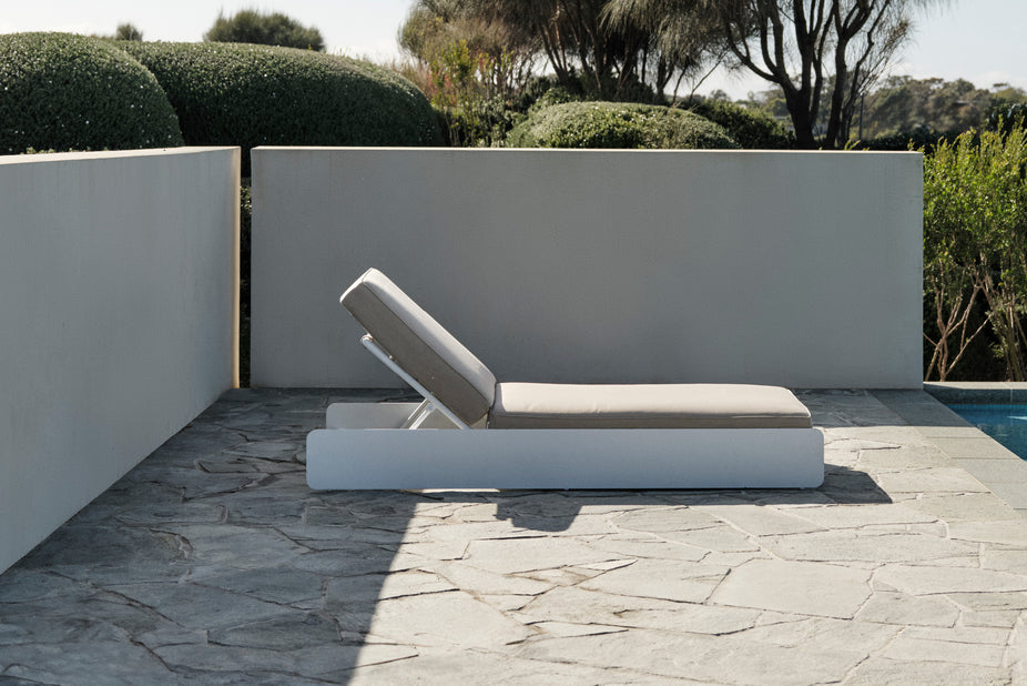 Outdoor Dougie Sun Lounge