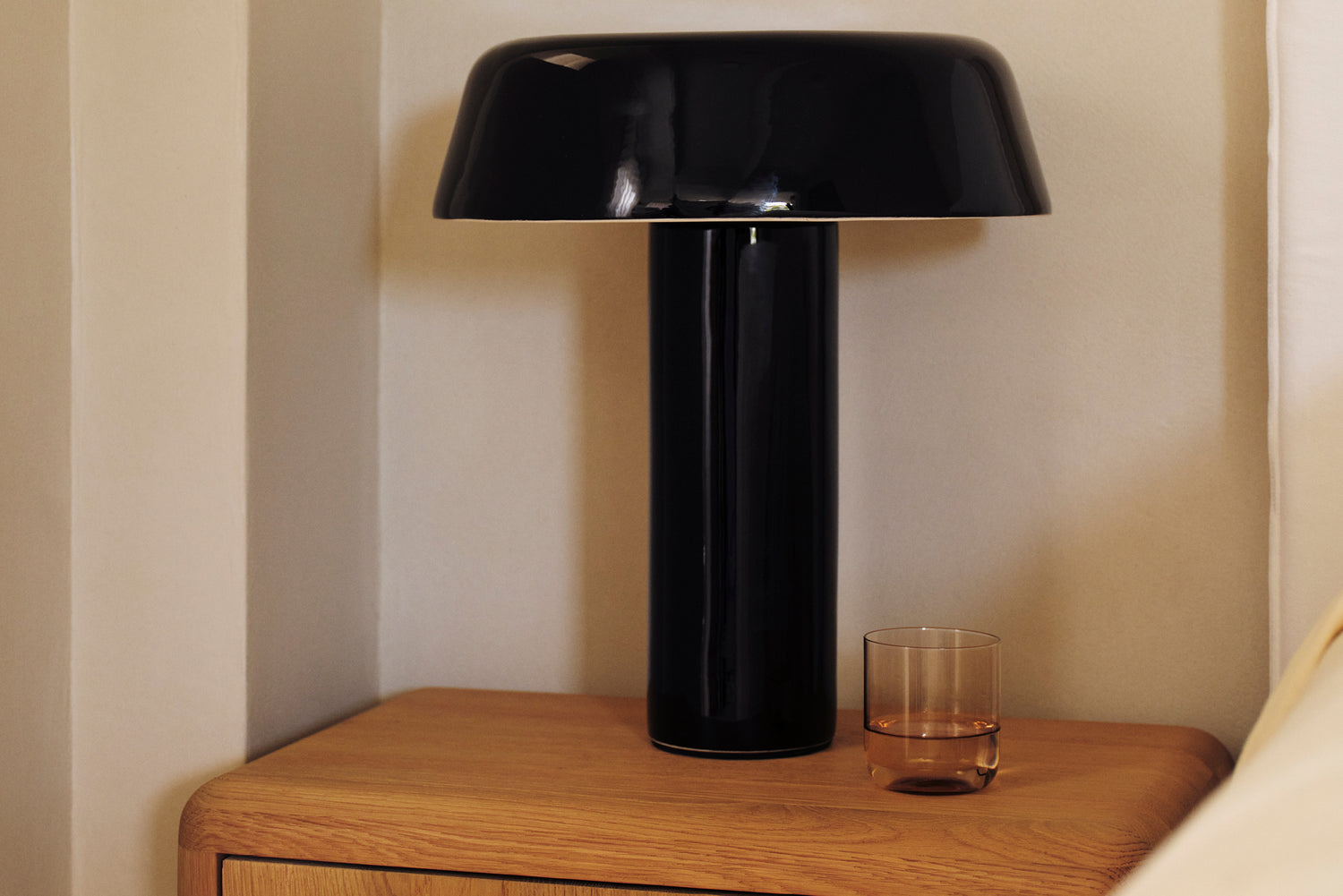 Black Stellara Table Lamp
