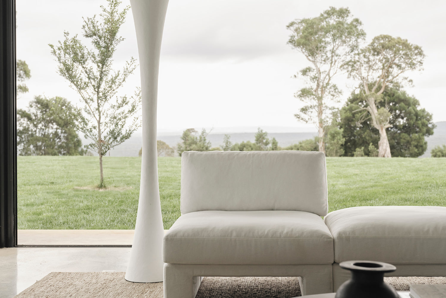 Nivara Slipper Chair