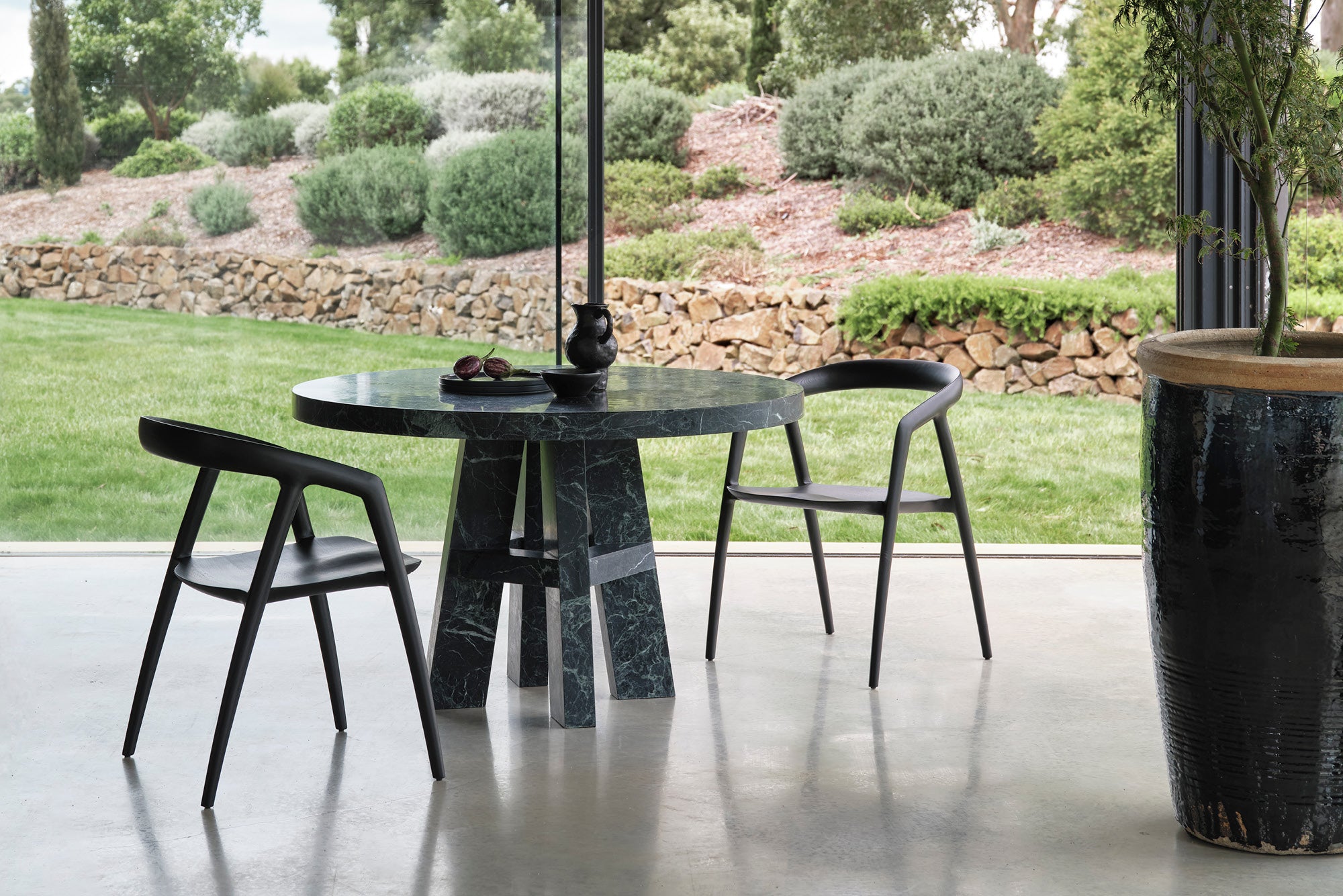 Pronto Dining Table
