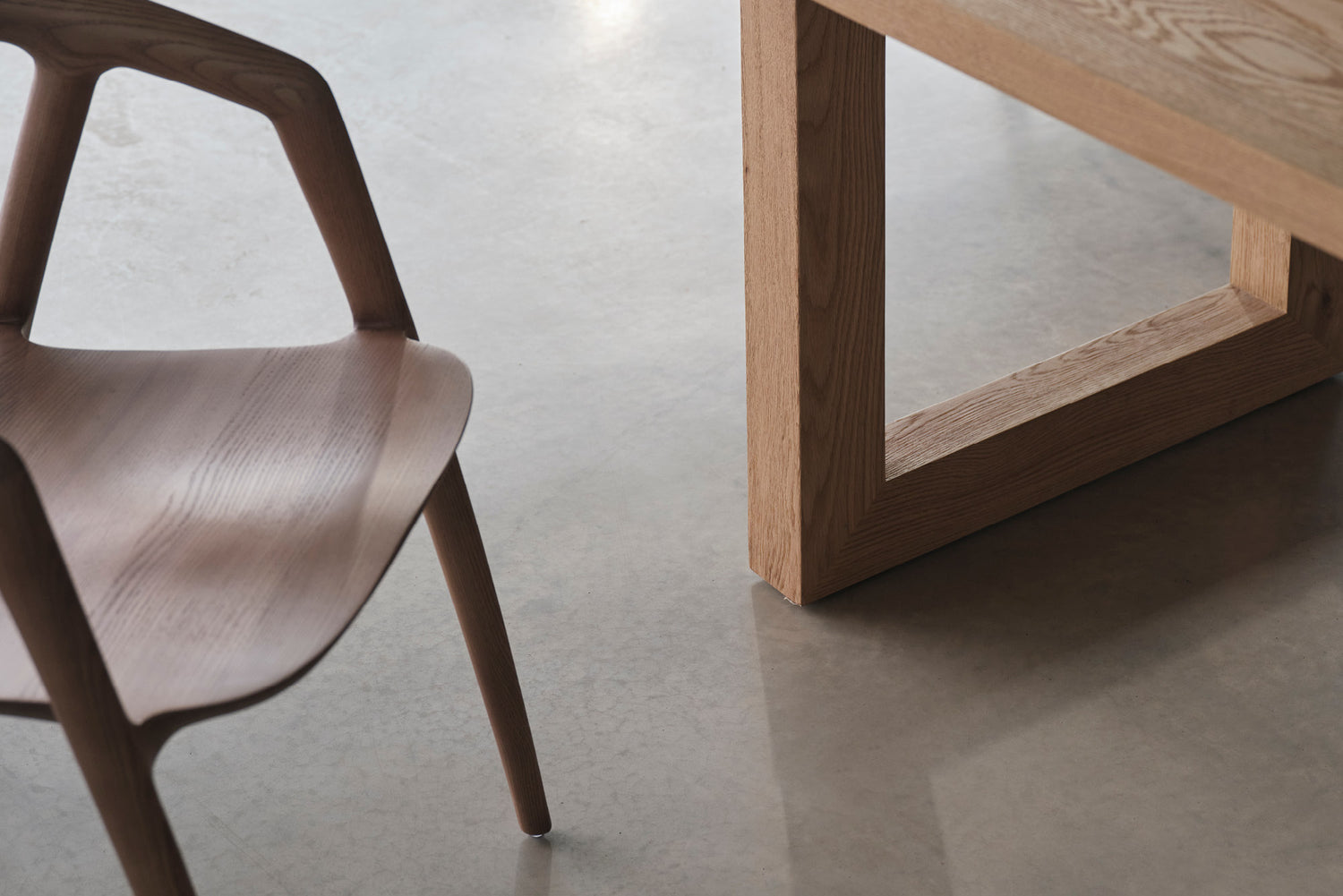 Caramel Maki Dining Chair