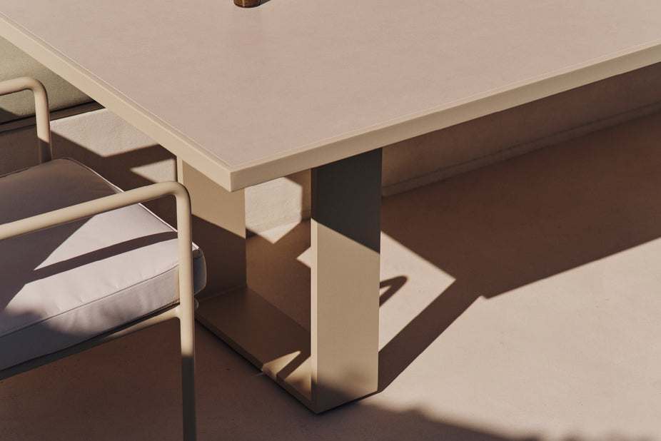 Outdoor Bond Rectangular Dining Table