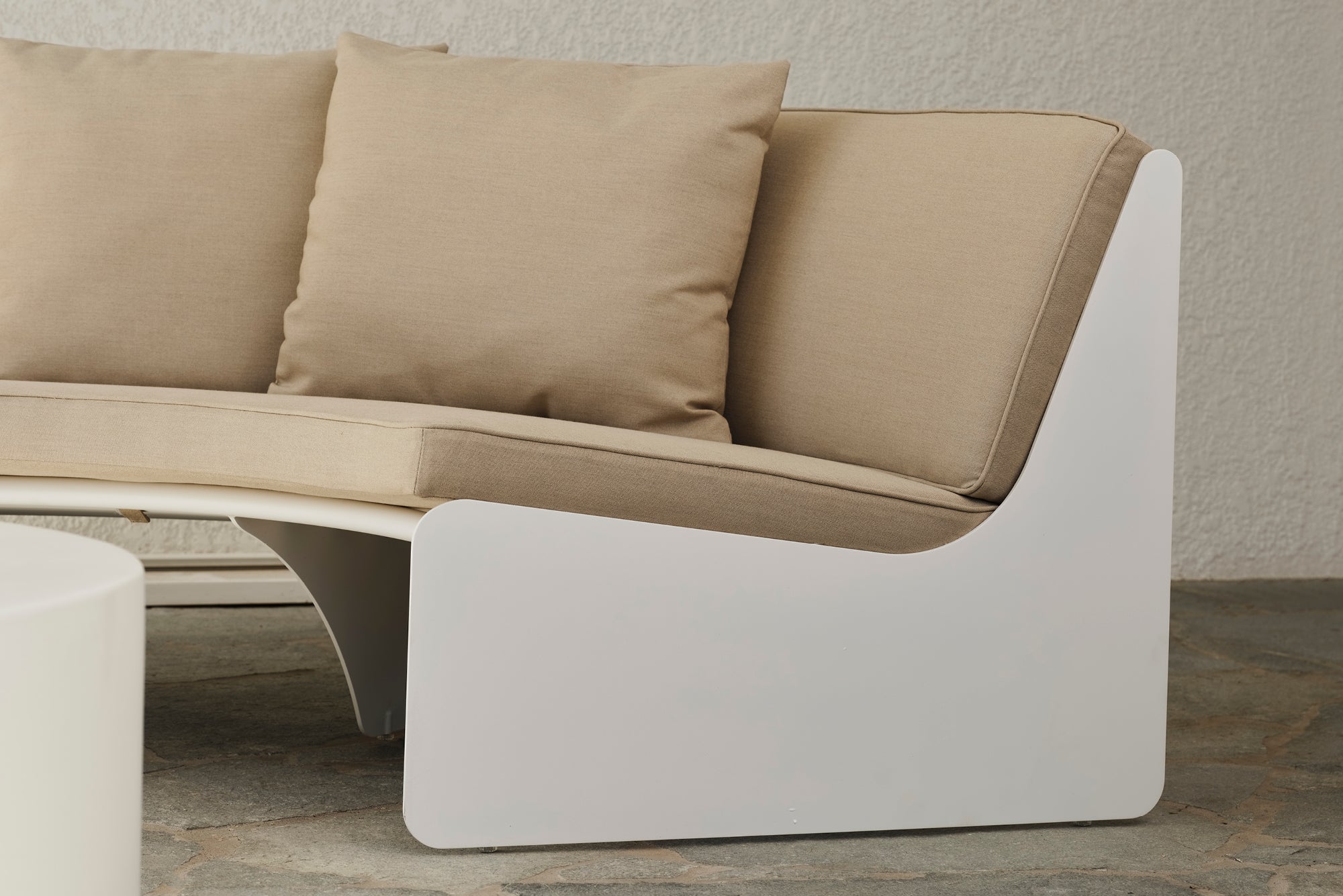 Outdoor Dougie Modular