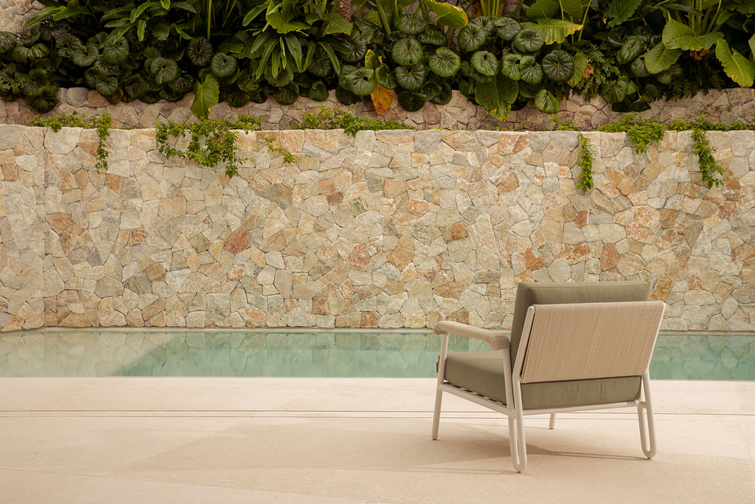 Outdoor Rodeo Lounge Chair