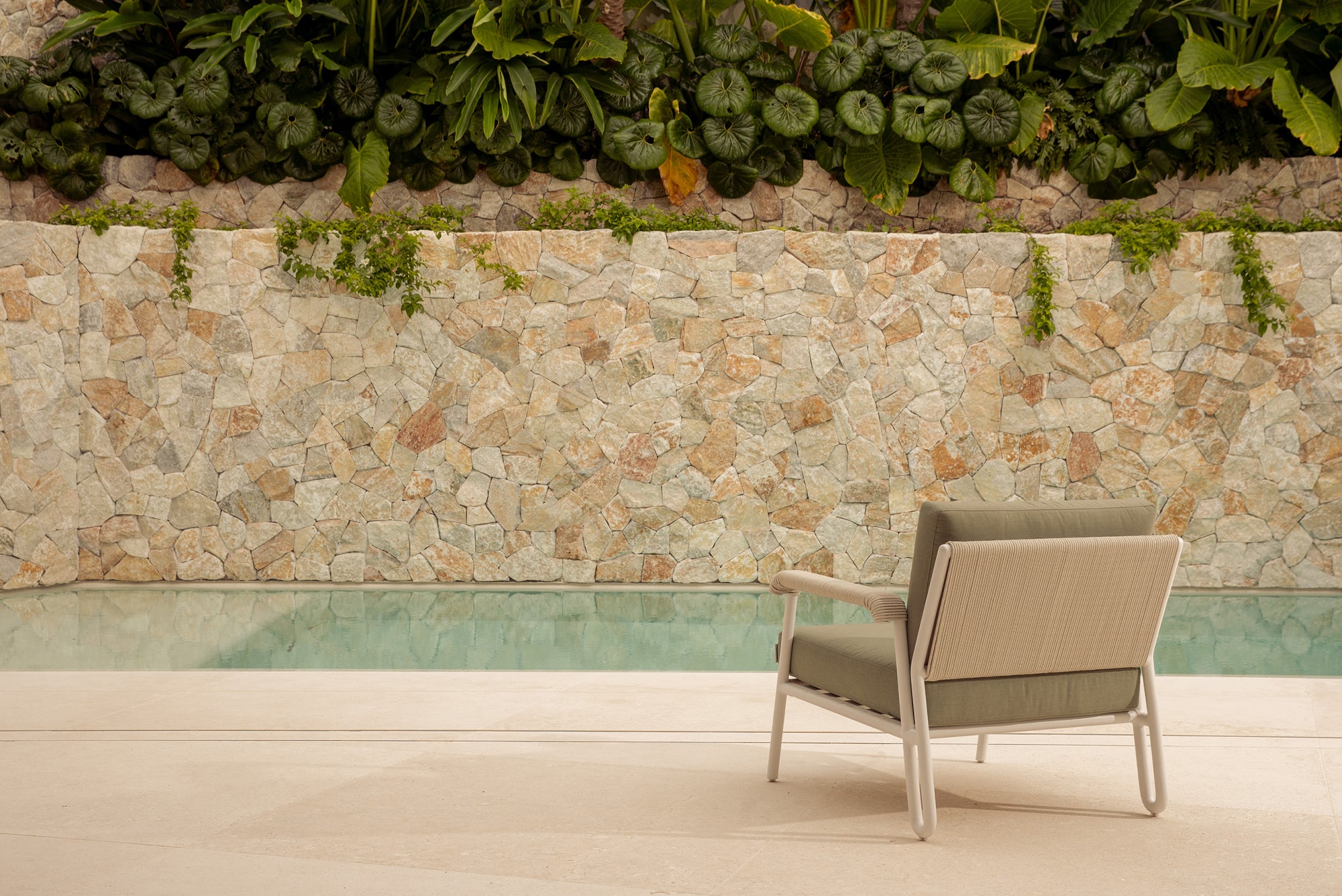 Outdoor Rodeo Lounge Chair