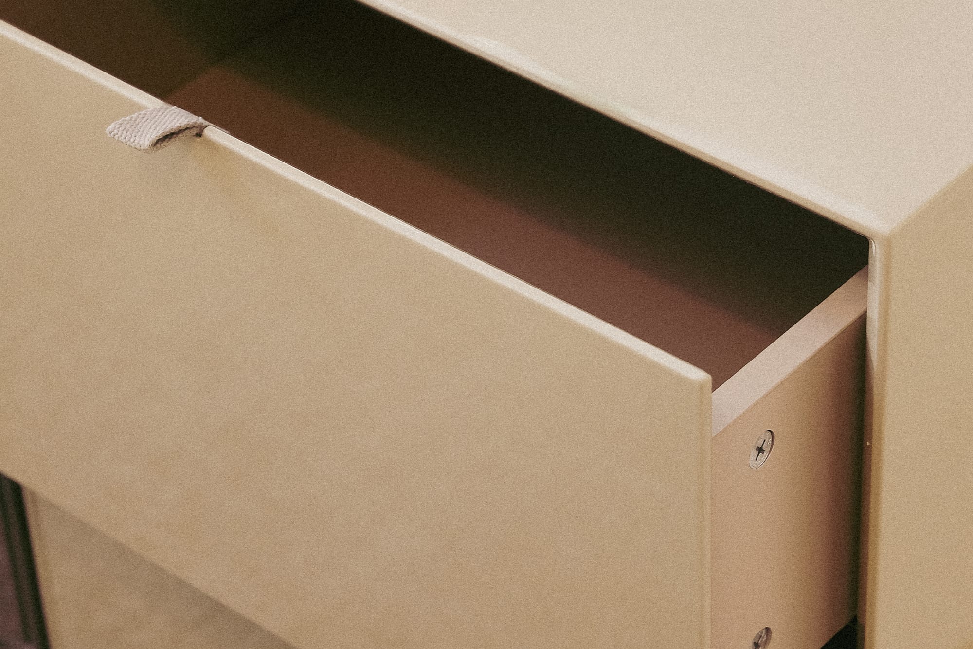 Leni Bedside Table