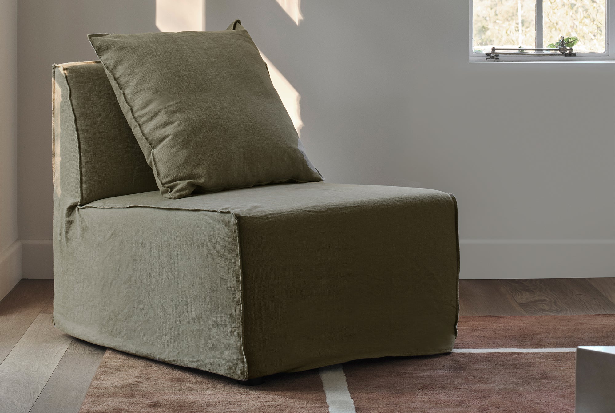 Joe Slipper Chair