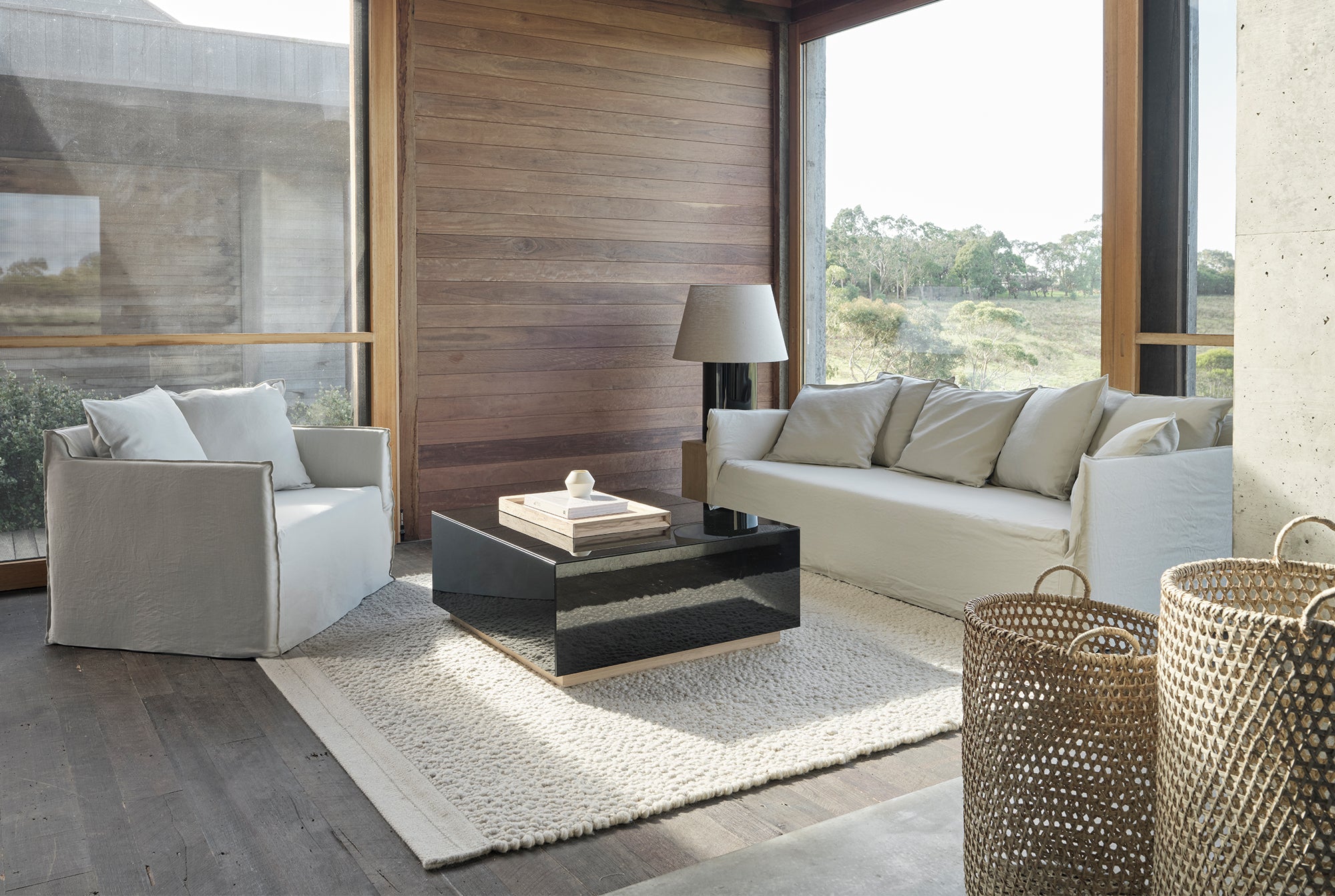 Chicci Coffee Table