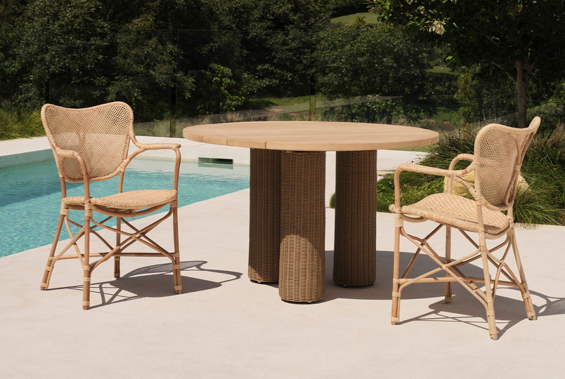 Outdoor Banga Round Dining Table