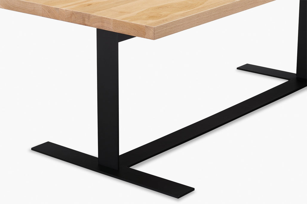 Oak Luna Dining Table
