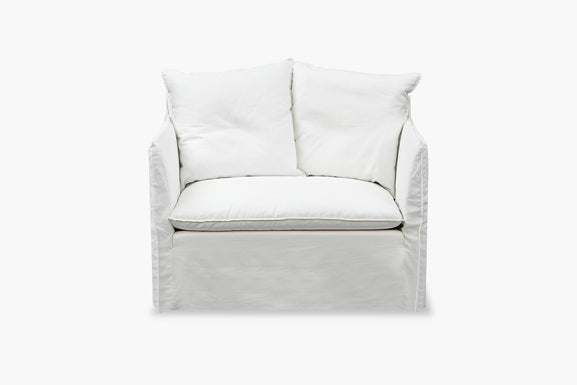 Moe Loveseat