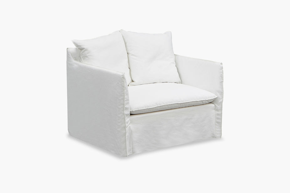 Moe Loveseat